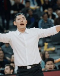 kaiyun-输广州发布会！张庆鹏怒斥全队防守太软，不能赢一场就松懈！